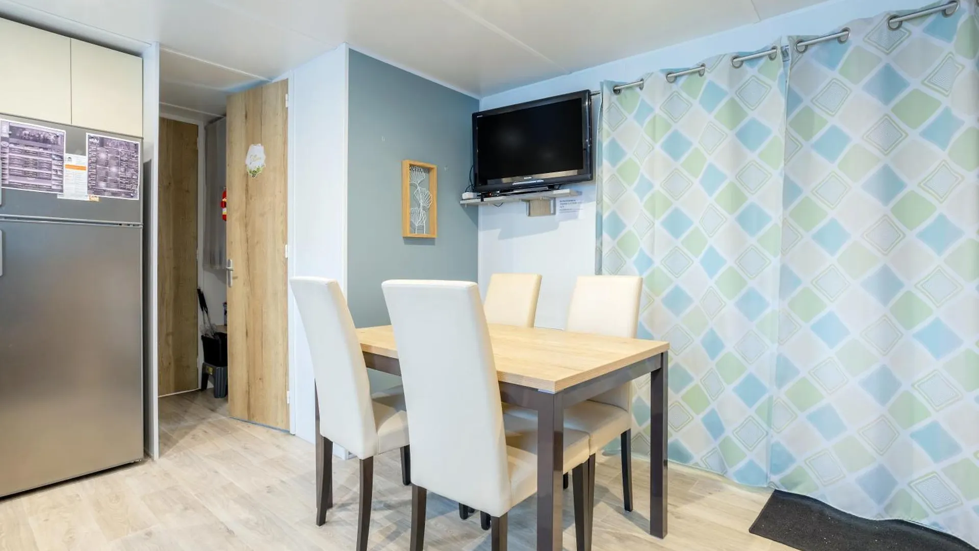 Mobil Home Tout Confort Bora Bora Pont-Aven 0*,  France