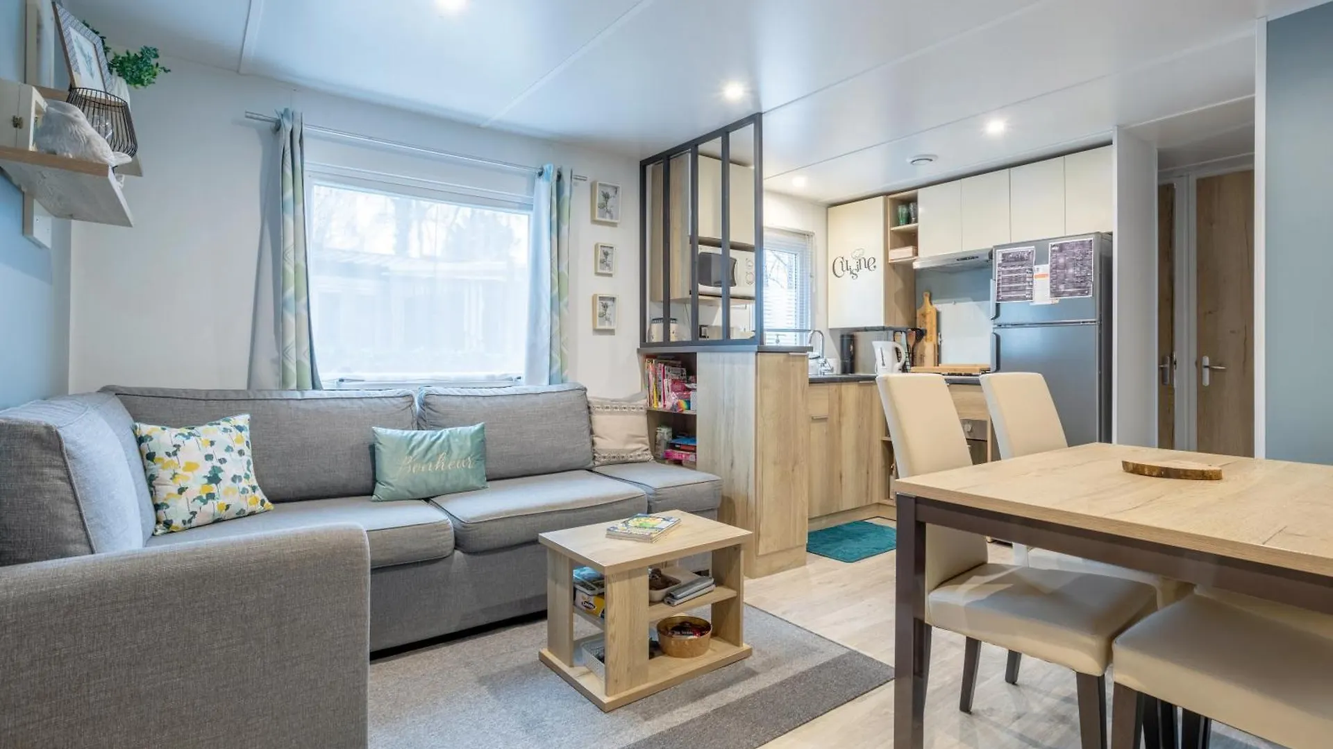 Mobil Home Tout Confort Bora Bora Pont-Aven 0*,  France